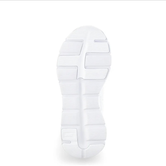 NWT Avia Women's Athletic Light Runner Shoes, Size 7M - Picture 5 of 5